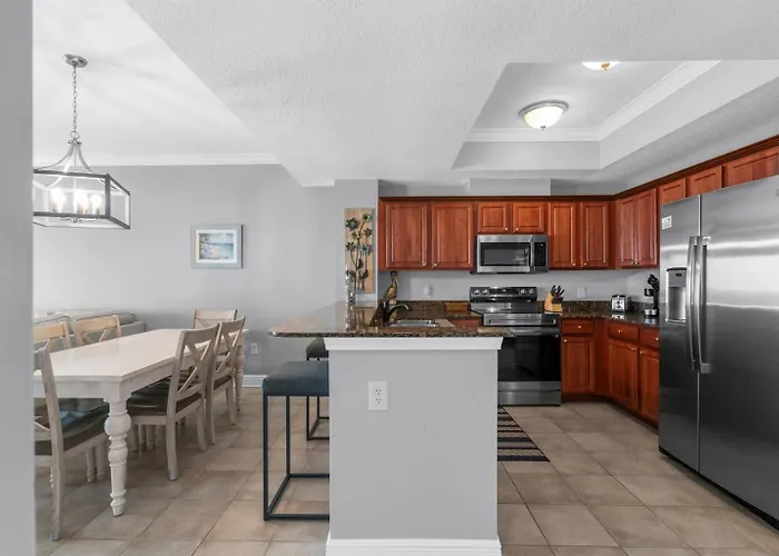 Crystal Shores West Beachfront 2 Bed Indooroutdoor Pool Free Daily Activities *