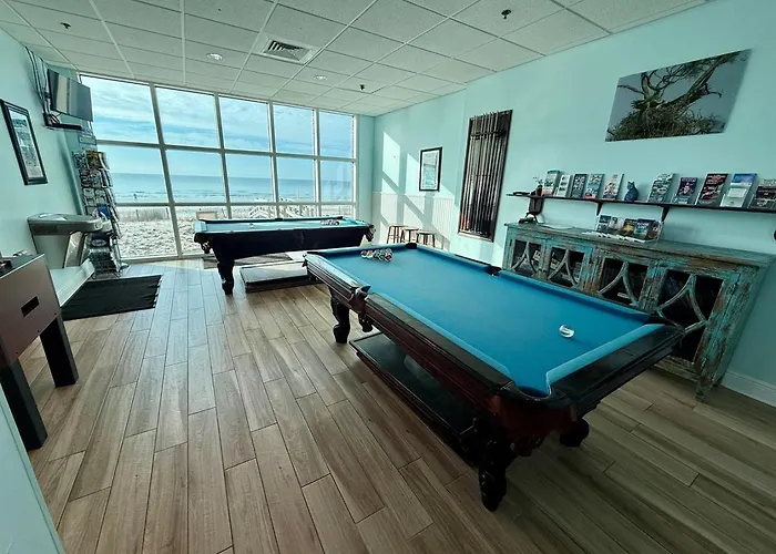Apartment Crystal Shores West Beachfront 2 Bed Indooroutdoor Pool Free Daily Activities *